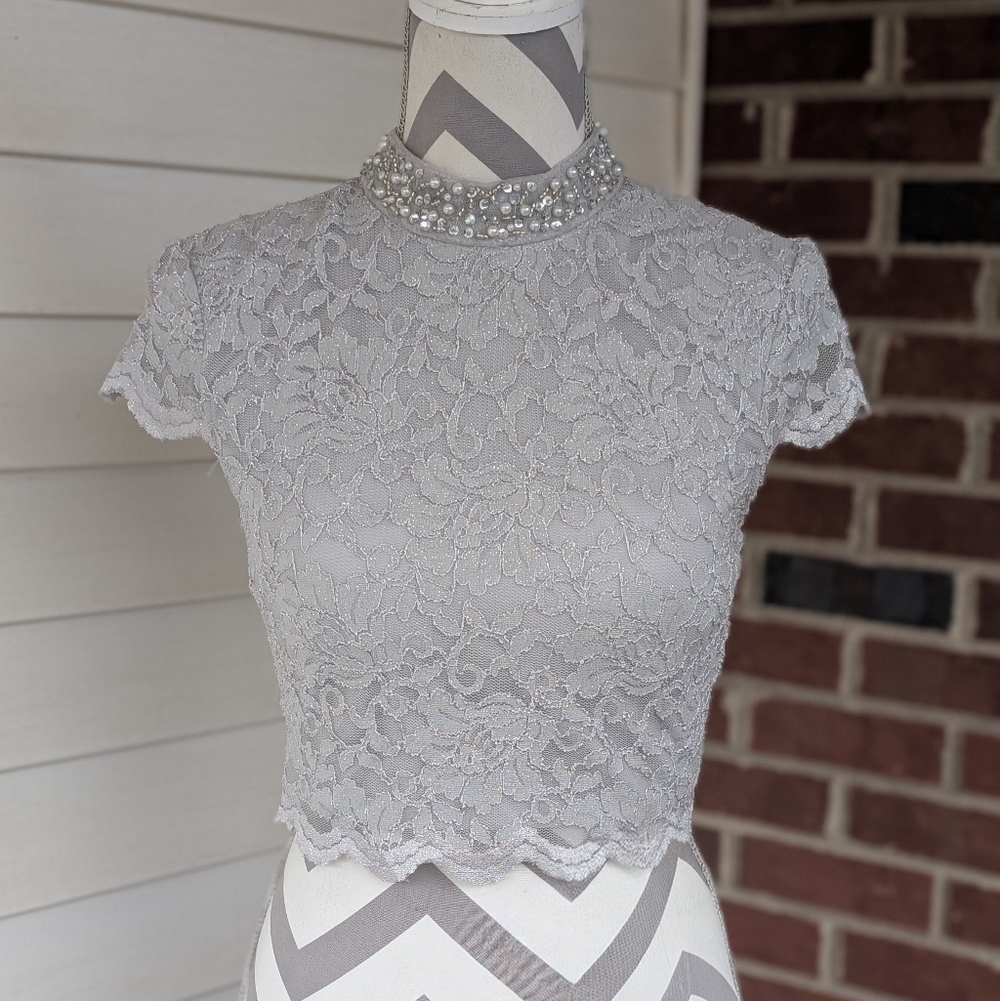 Citi Studio Embellished Gray Lace Crop Top